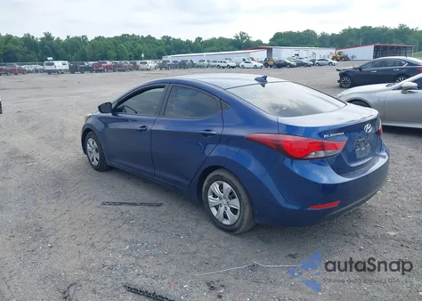 2016 Hyundai Elantra Se z USA, uszkodzony, nr VIN 5NPDH4AE8GH686491